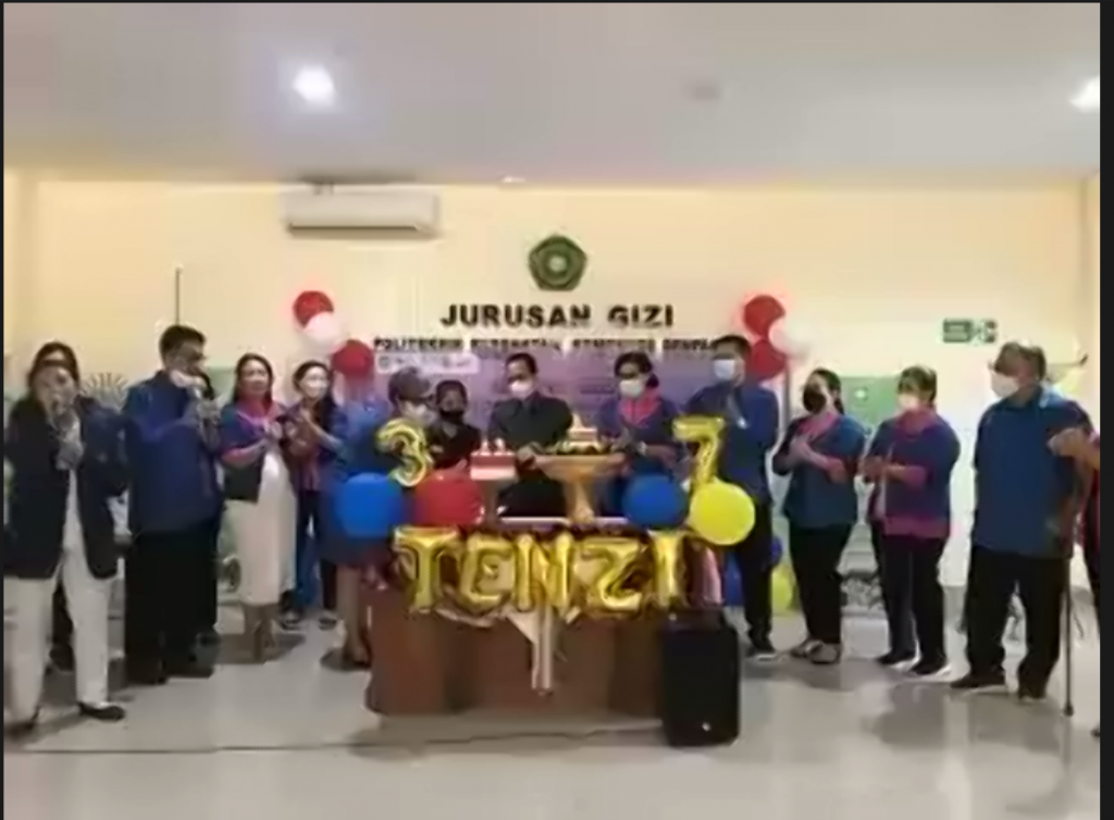 Pemotongan tumpeng 2