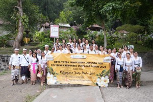 Tirta Yatra Pura Goa Lawah dan Pura Tapsai
